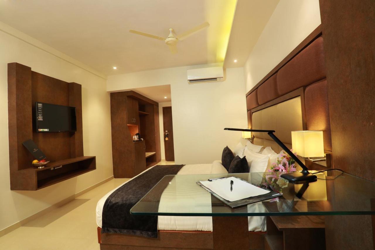Aura One Hotel Kochi Kültér fotó