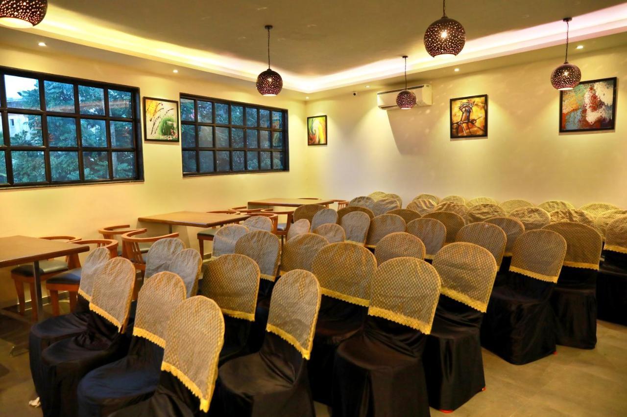 Aura One Hotel Kochi Kültér fotó