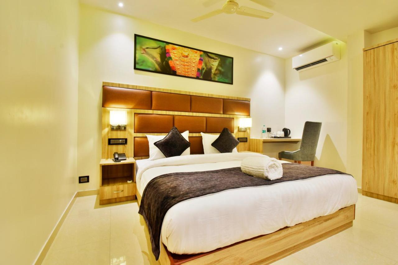 Aura One Hotel Kochi Kültér fotó