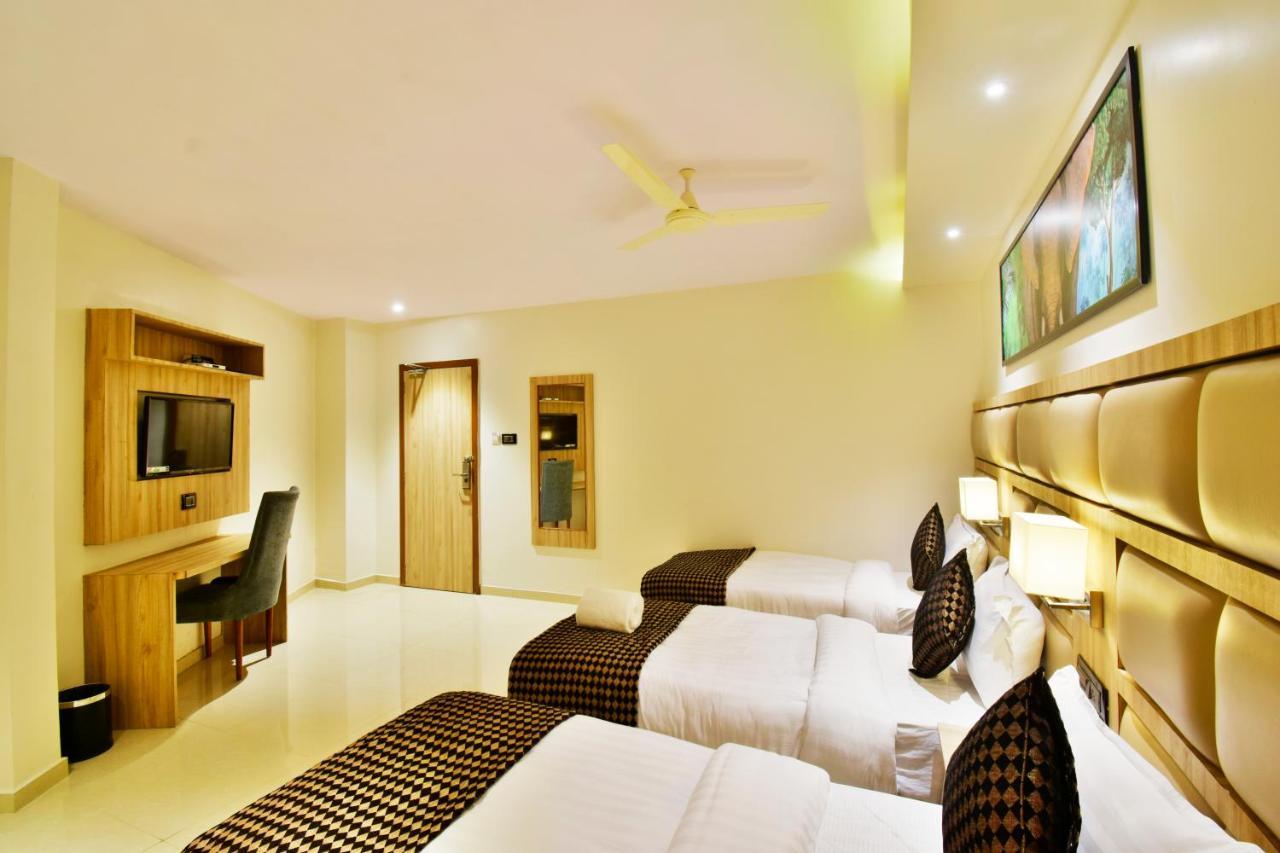 Aura One Hotel Kochi Kültér fotó