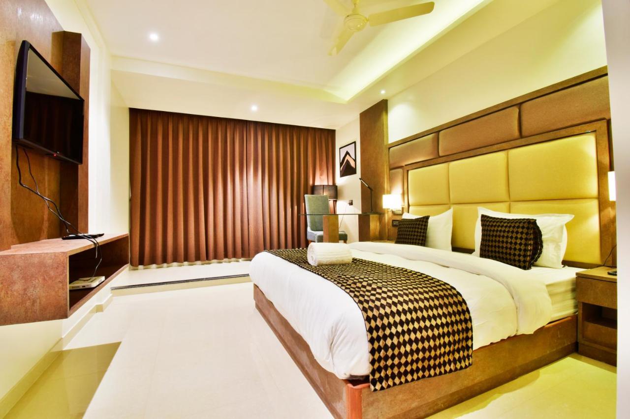 Aura One Hotel Kochi Kültér fotó
